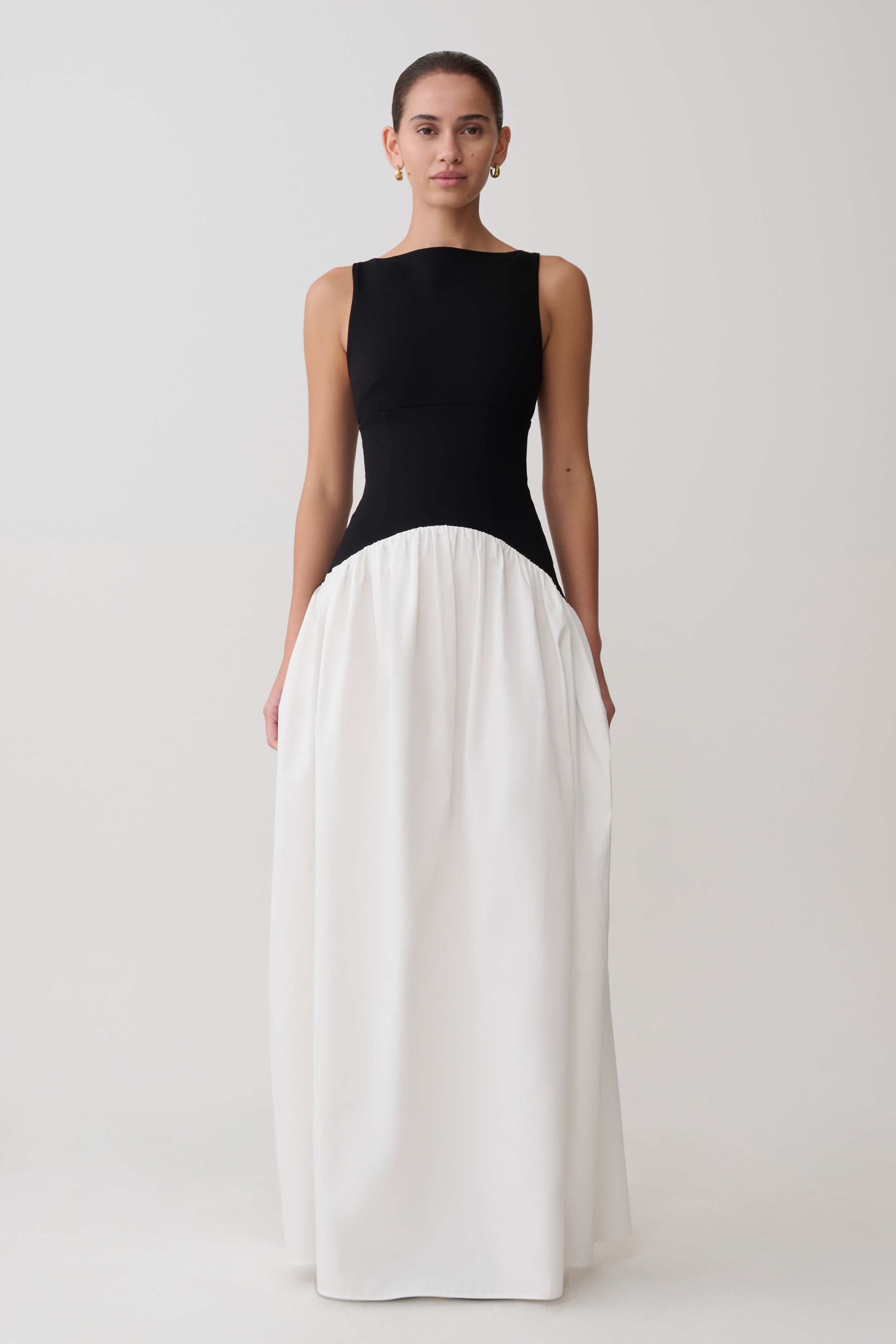 Acacia Contrast Sleeveless Maxi Dress in Black/White – Chic&Drifts