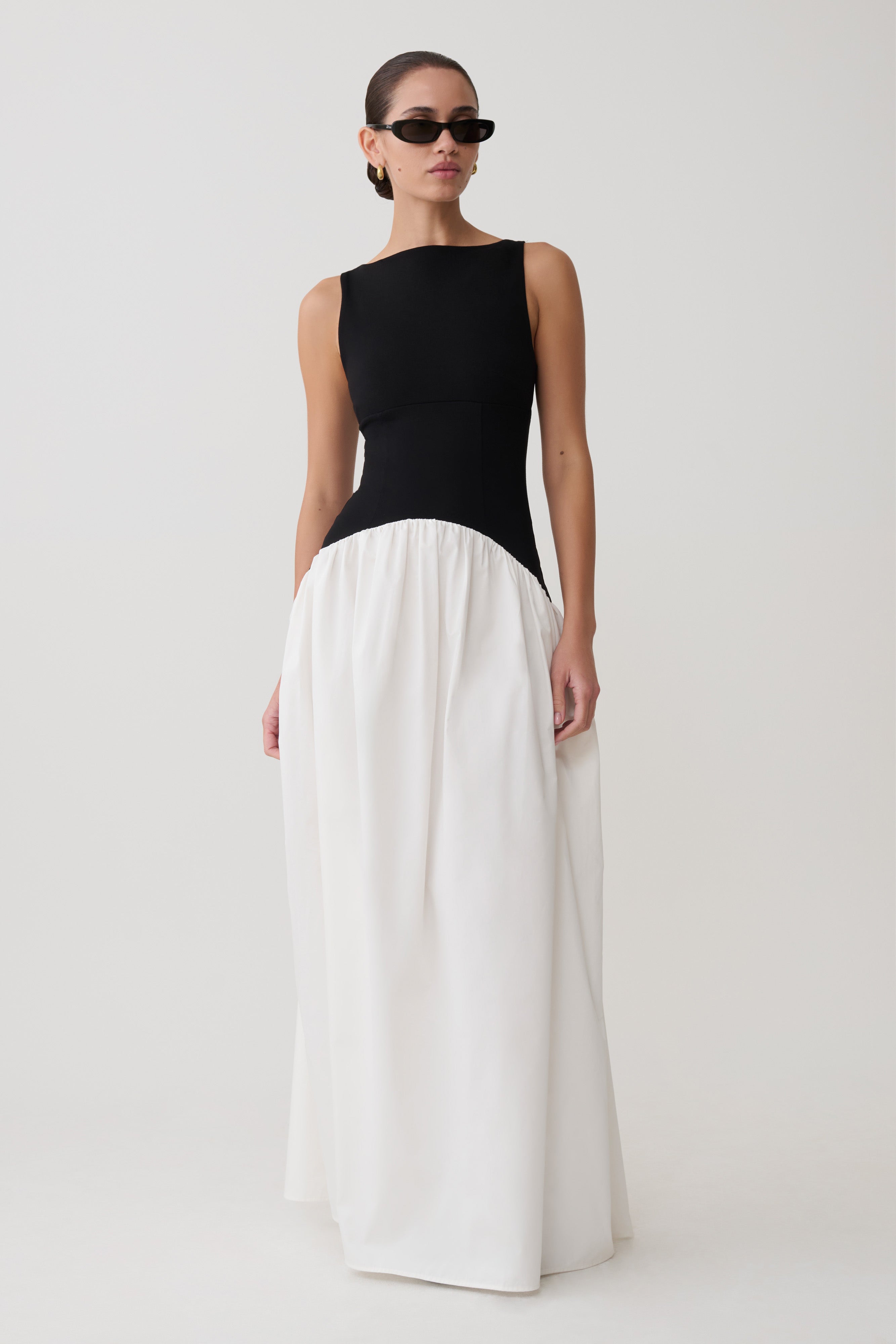 Acacia Contrast Sleeveless Maxi Dress in Black/White – Chic&Drifts