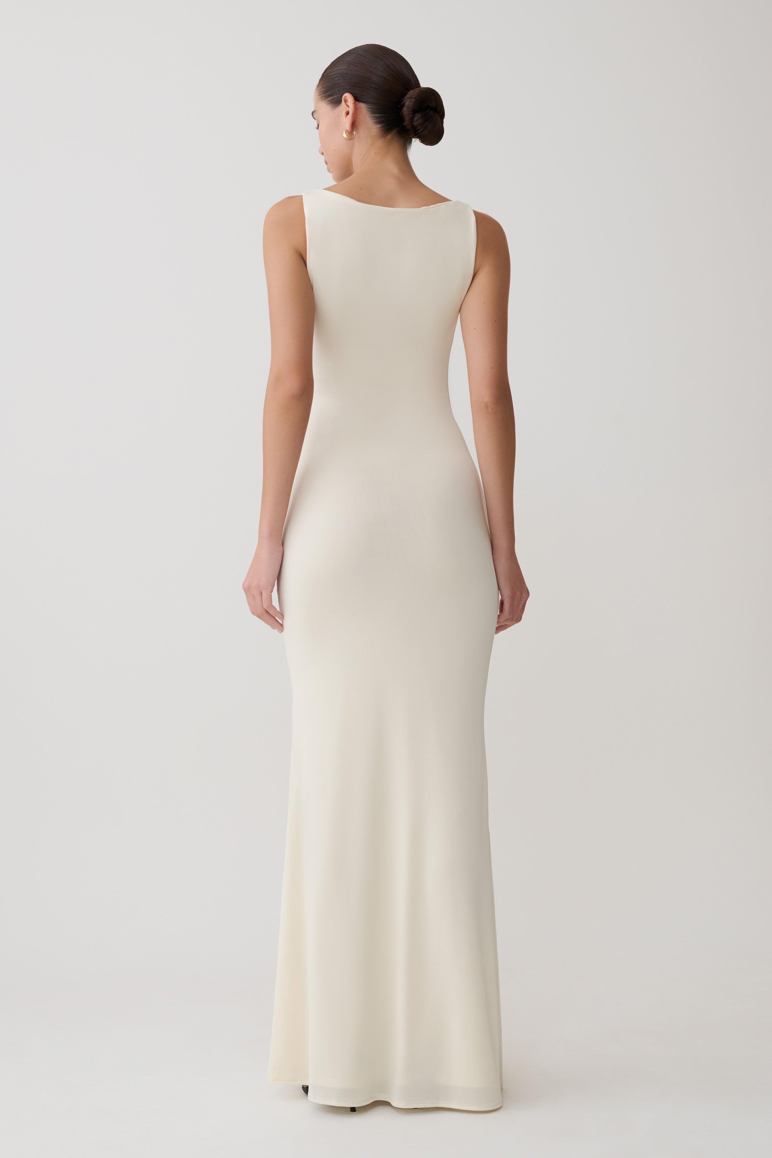 Tarna Sleeveless Slinky Maxi Dress in Bone – Chic&Drifts