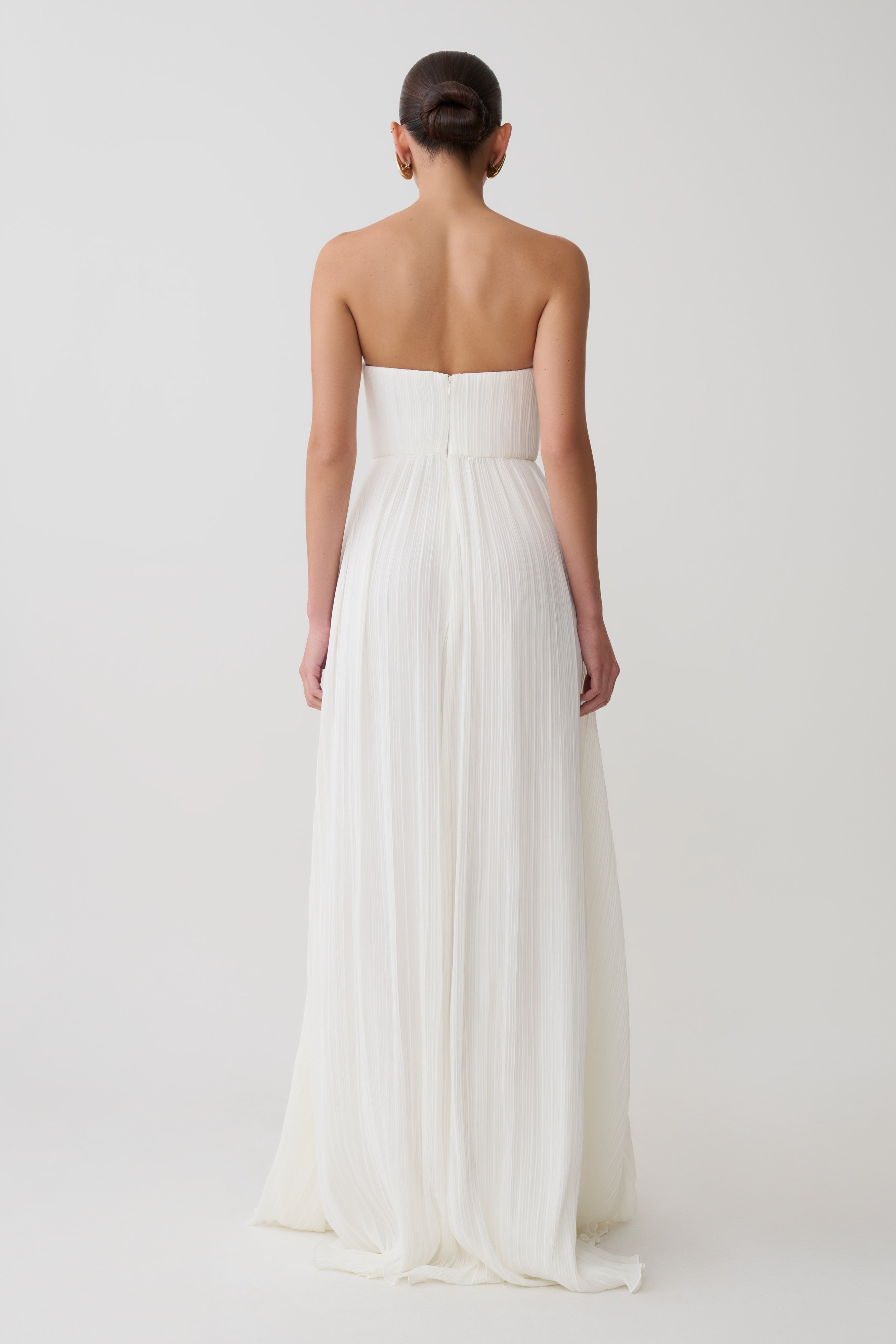 Juno Strapless Pleated Maxi Gown in White – Chic&Drifts