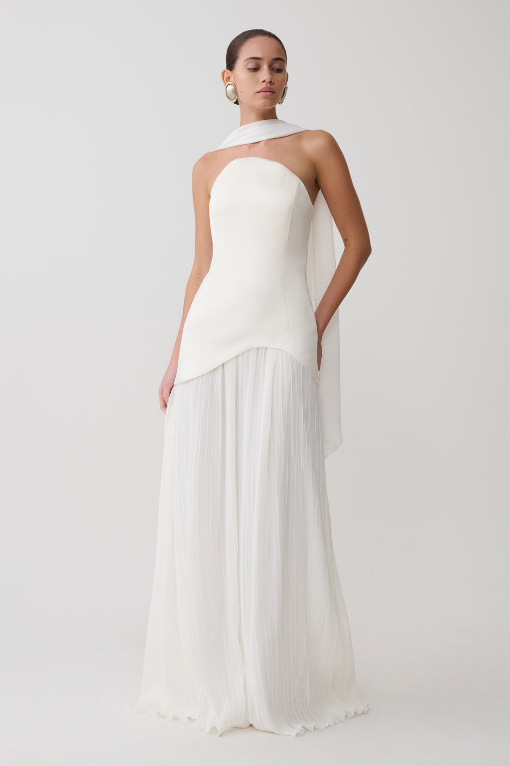 Juno Strapless Pleated Maxi Gown in White – Chic&Drifts