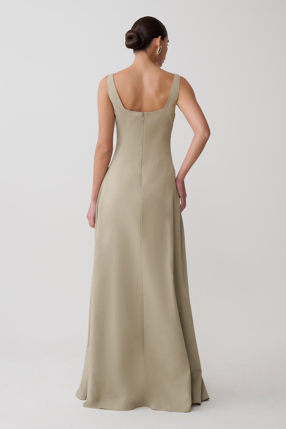 Salma Drop Waist Cotton Maxi Dress in Sage – Chic&Drifts