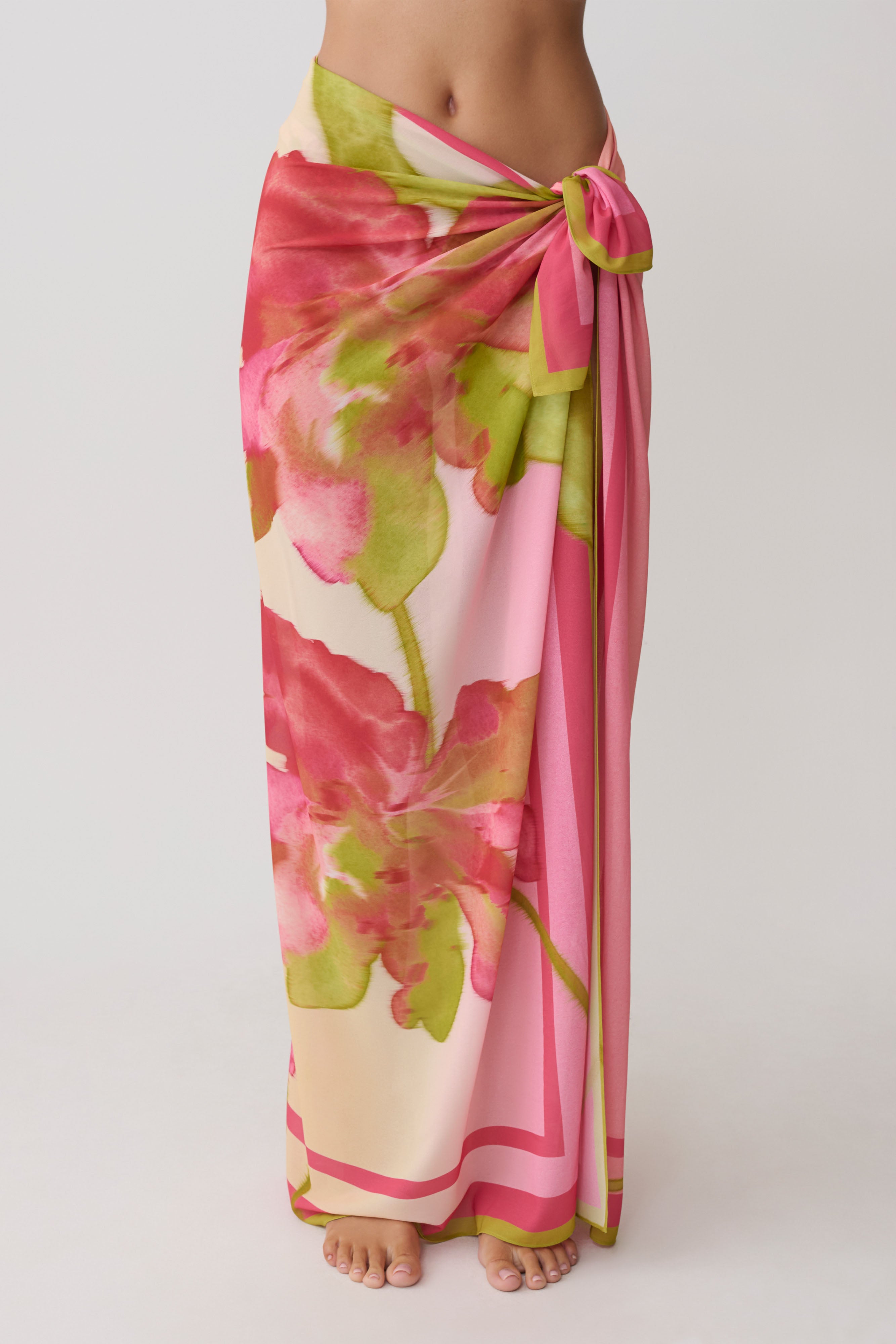 Nena Printed Sarong in Camillea Flower Print – Chic&Drifts