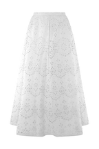 Arla Broderie Midi Skirt in White – Chic&Drifts