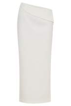Astrid Suiting Midi Skirt in White – Chic&Drifts