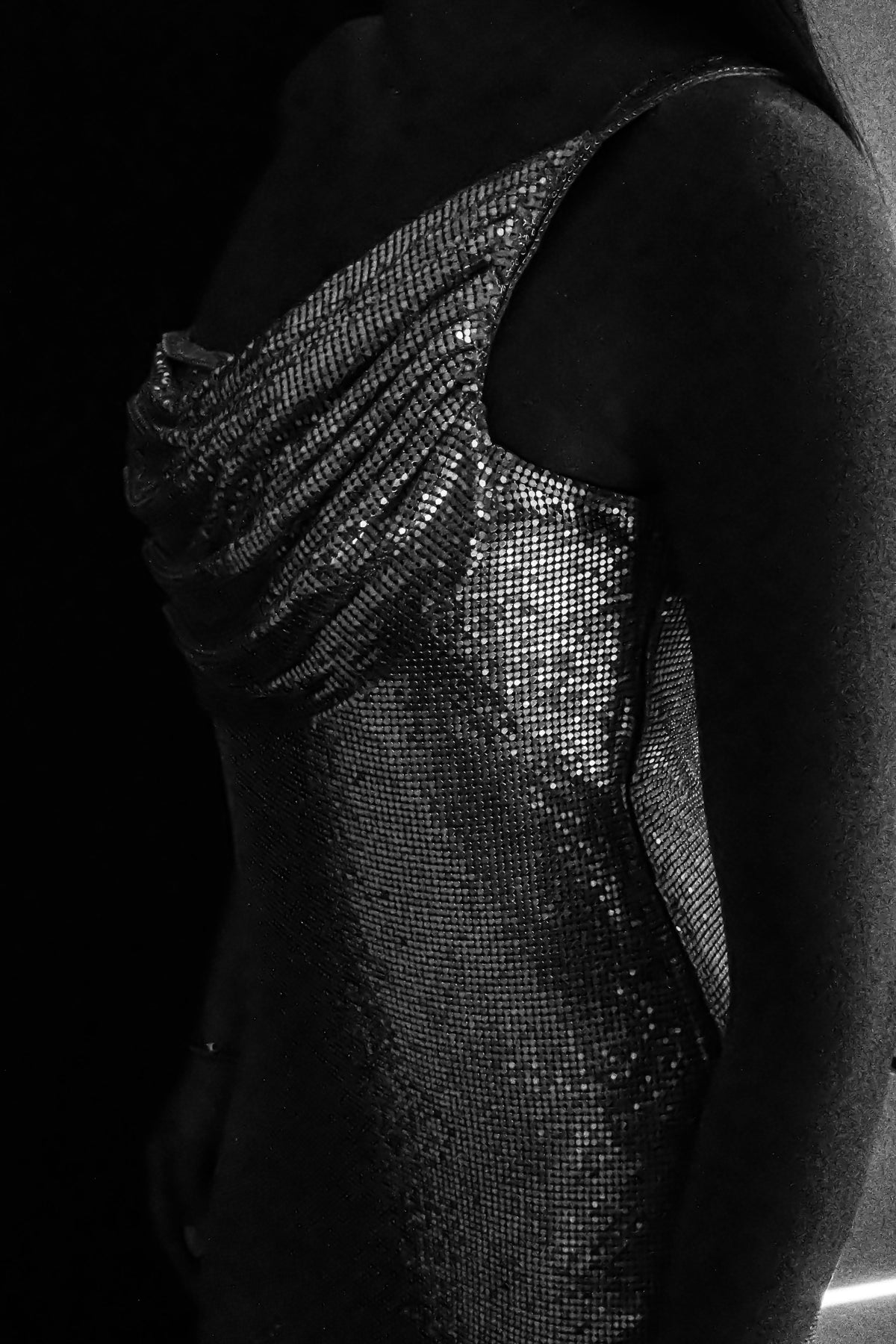 Lyle One Shoulder Glow Mesh Mini Dress in Silver – Chic&Drifts