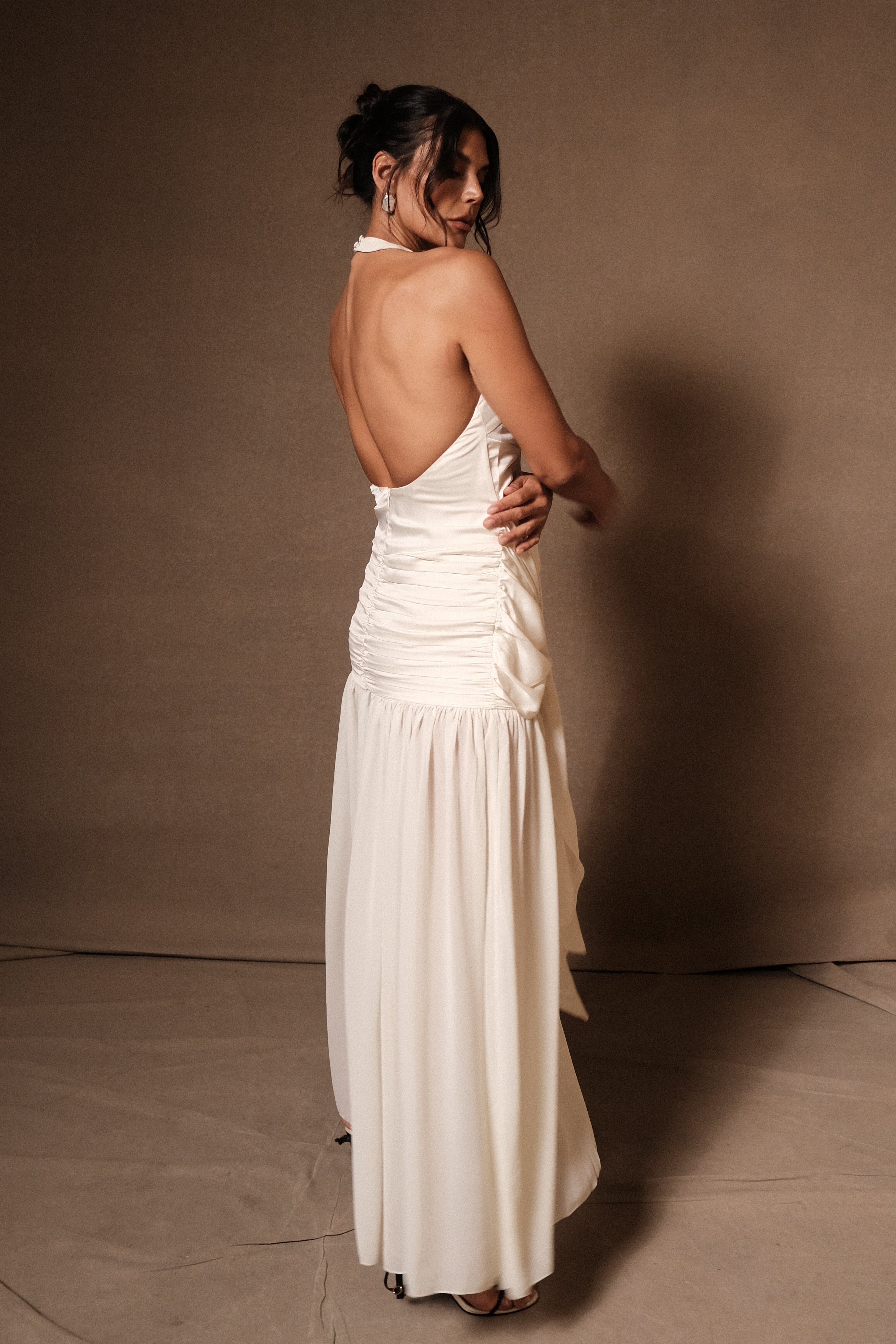 Graziana Satin Chiffon Plunge Maxi Dress in Ivory – Chic&Drifts