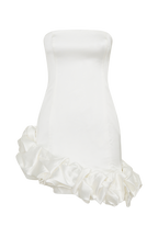 Alba Bubble Mini Dress in White – Chic&Drifts
