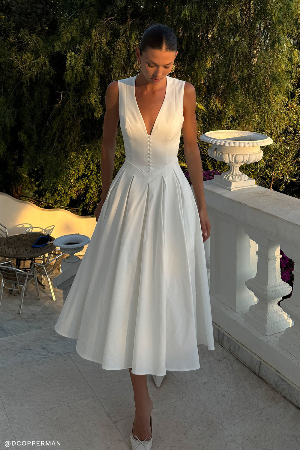 Keely Cotton Sleeveless Midi Dress in White – Chic&Drifts