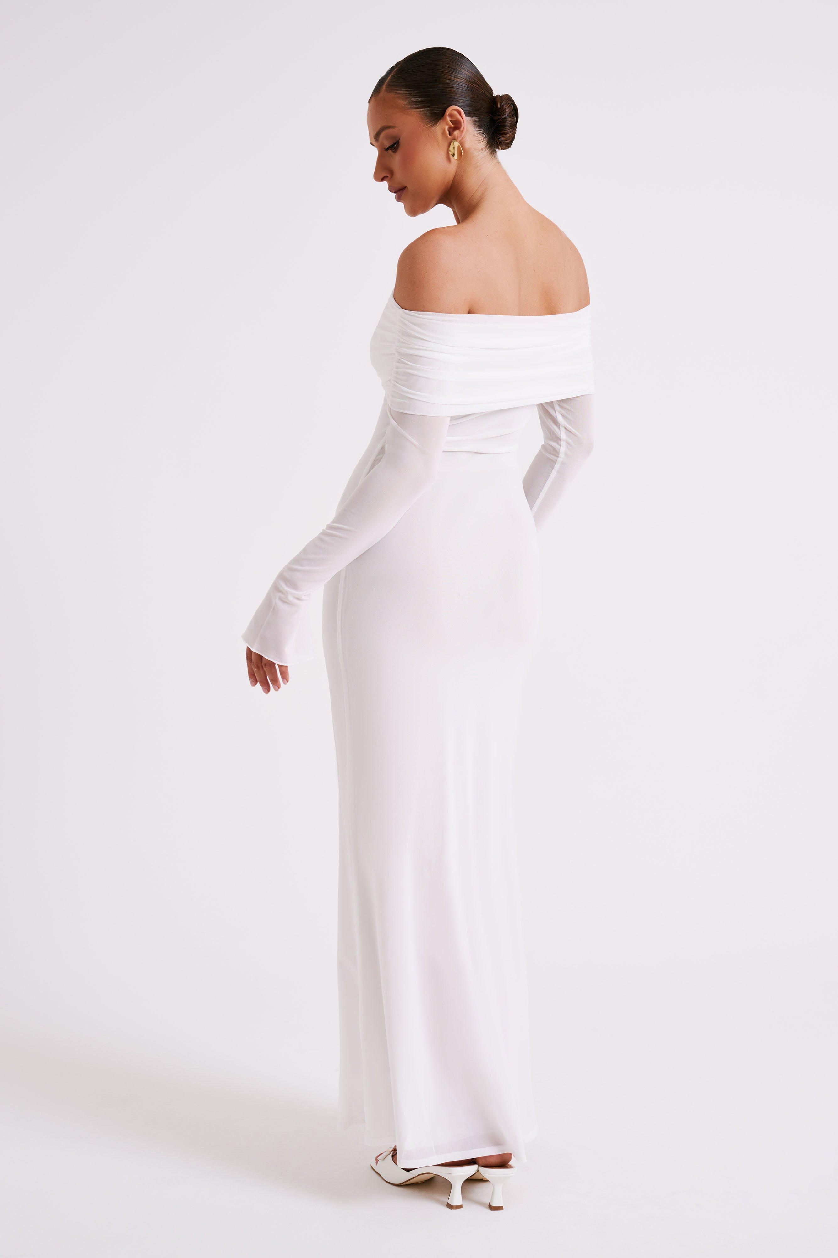 Josie Off Shoulder Mesh Maxi Dress in Ivory – Chic&Drifts