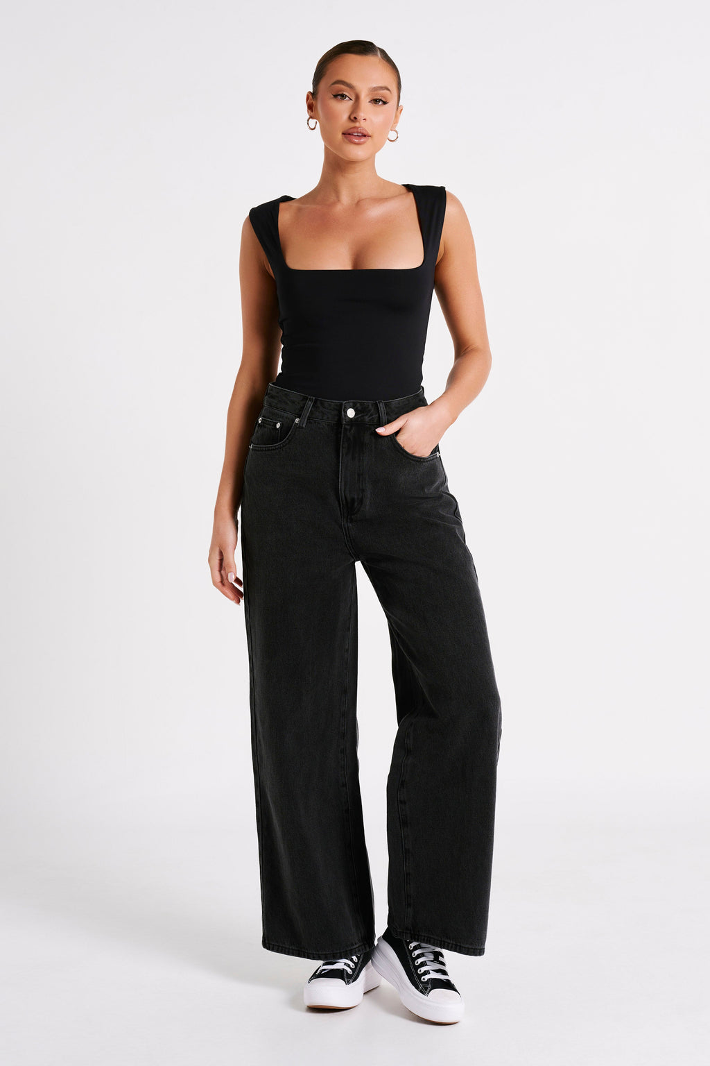 Linley Recycled Nylon Long Line Top in Black – Chic&Drifts