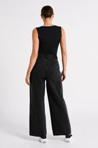 Linley Recycled Nylon Long Line Top in Black – Chic&Drifts