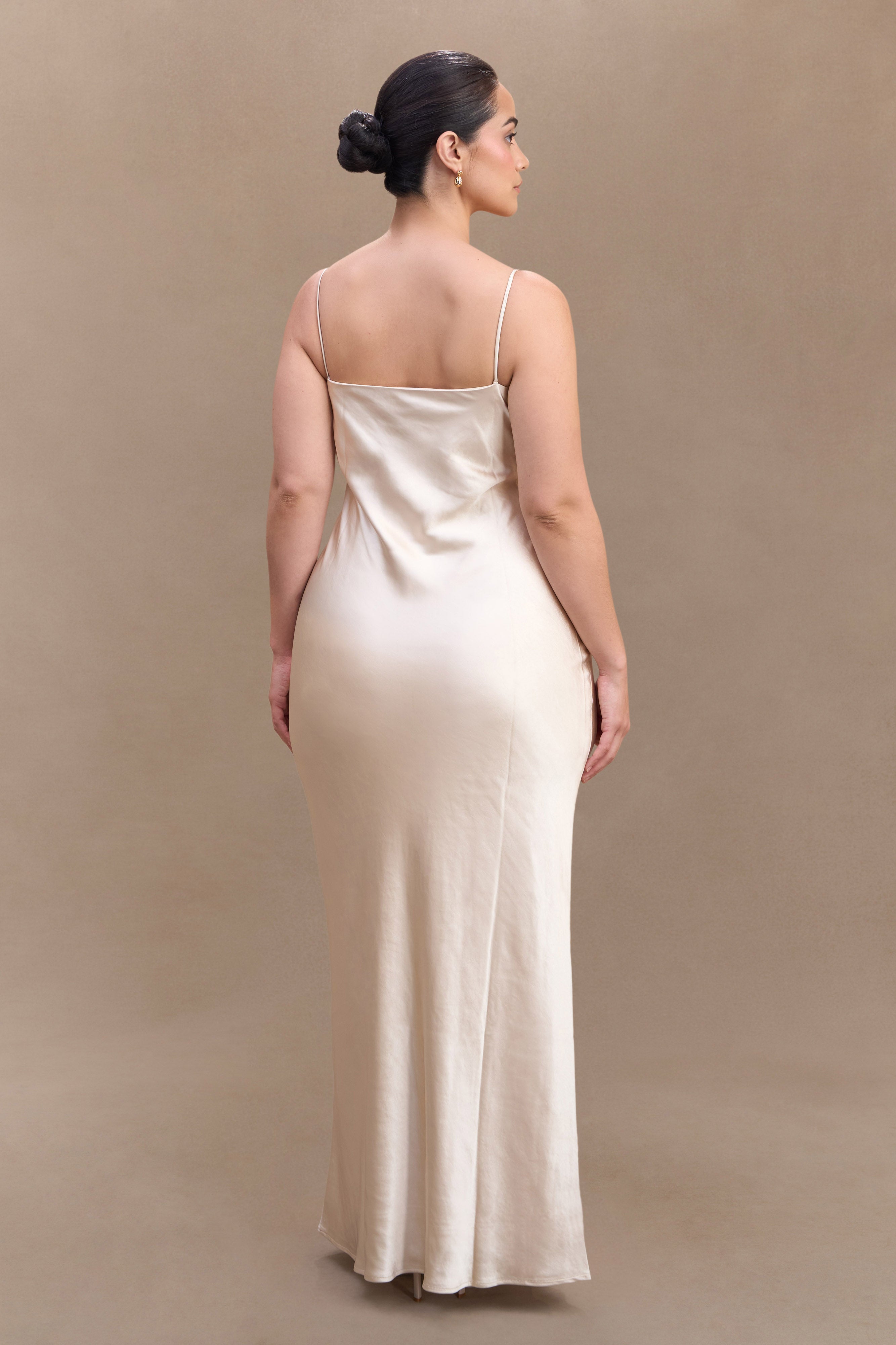 Lilly Sweetheart Satin Maxi Dress in Blush Gold – Chic&Drifts