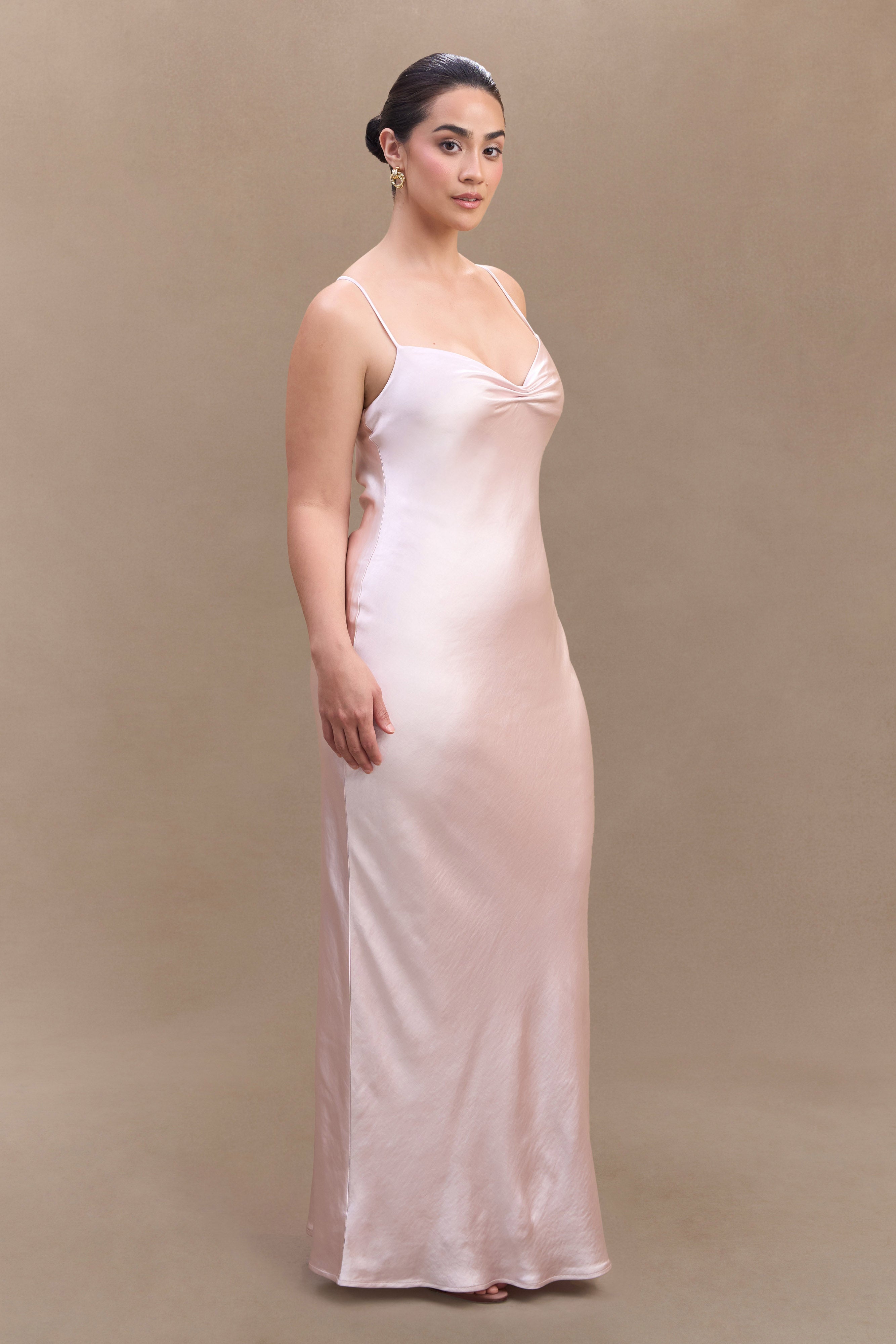 Lilly Sweetheart Satin Maxi Dress in Soft Pink – Chic&Drifts