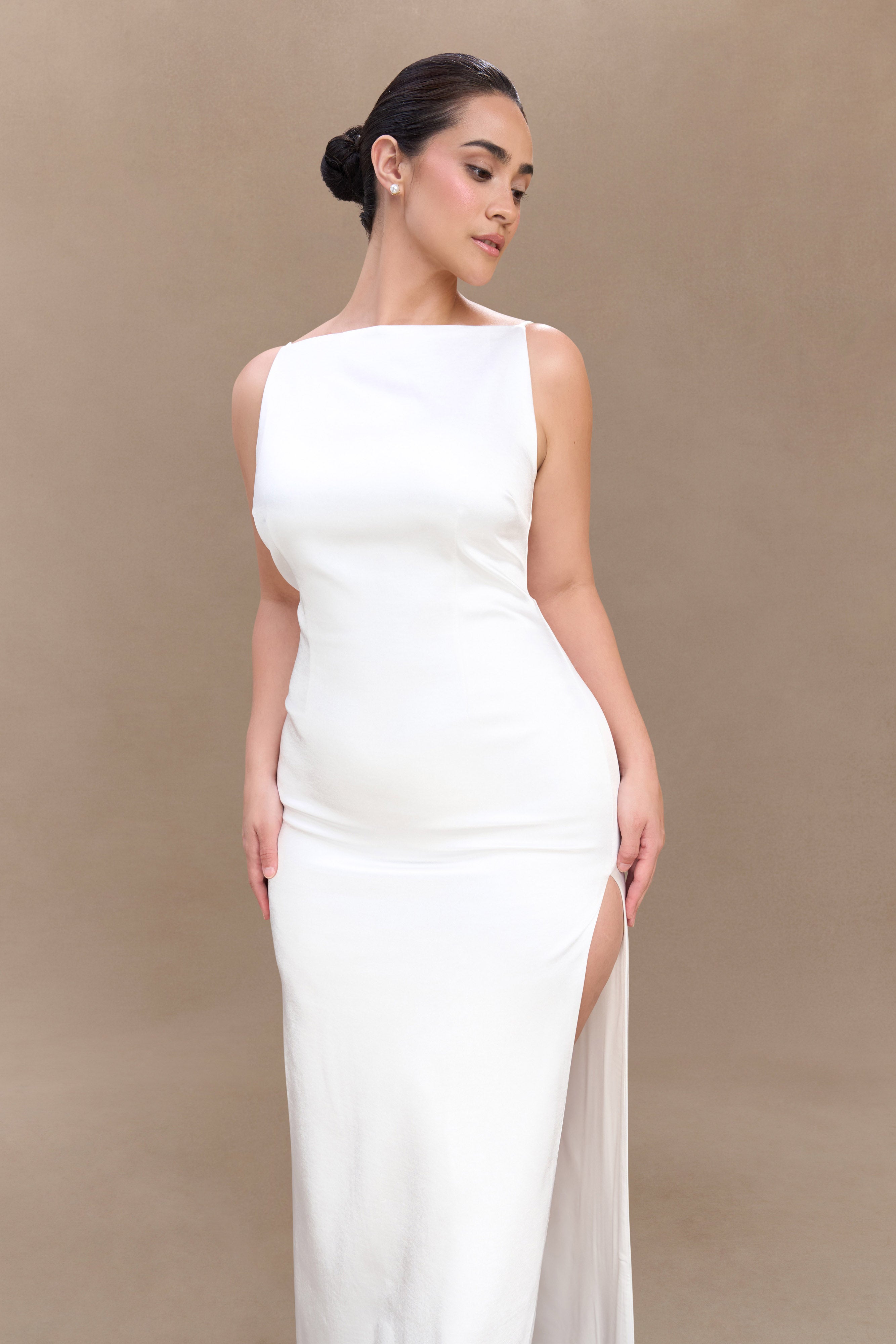 Violet Sleeveless Satin Maxi Dress in White – Chic&Drifts