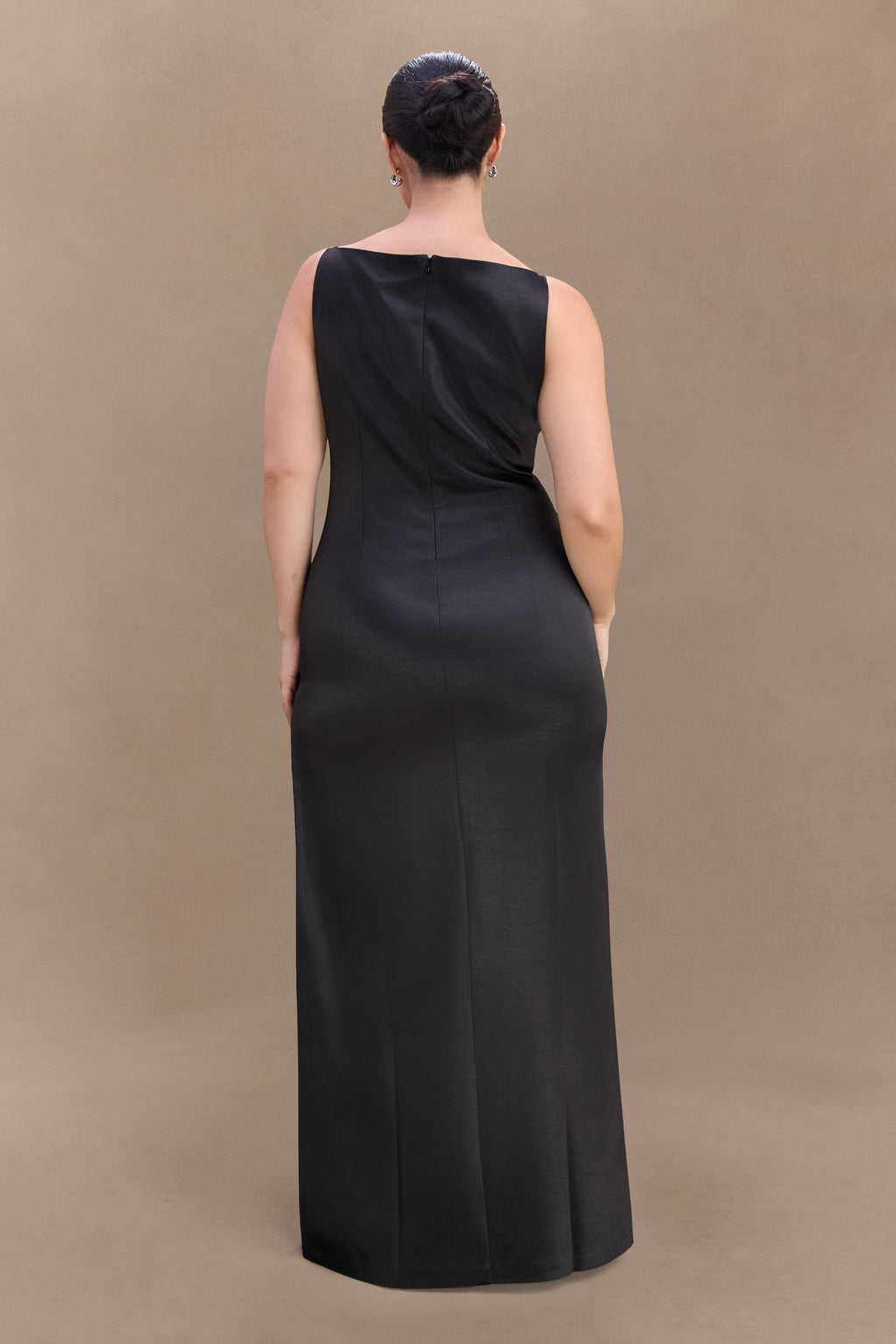 Violet Sleeveless Satin Maxi Dress in Black – Chic&Drifts