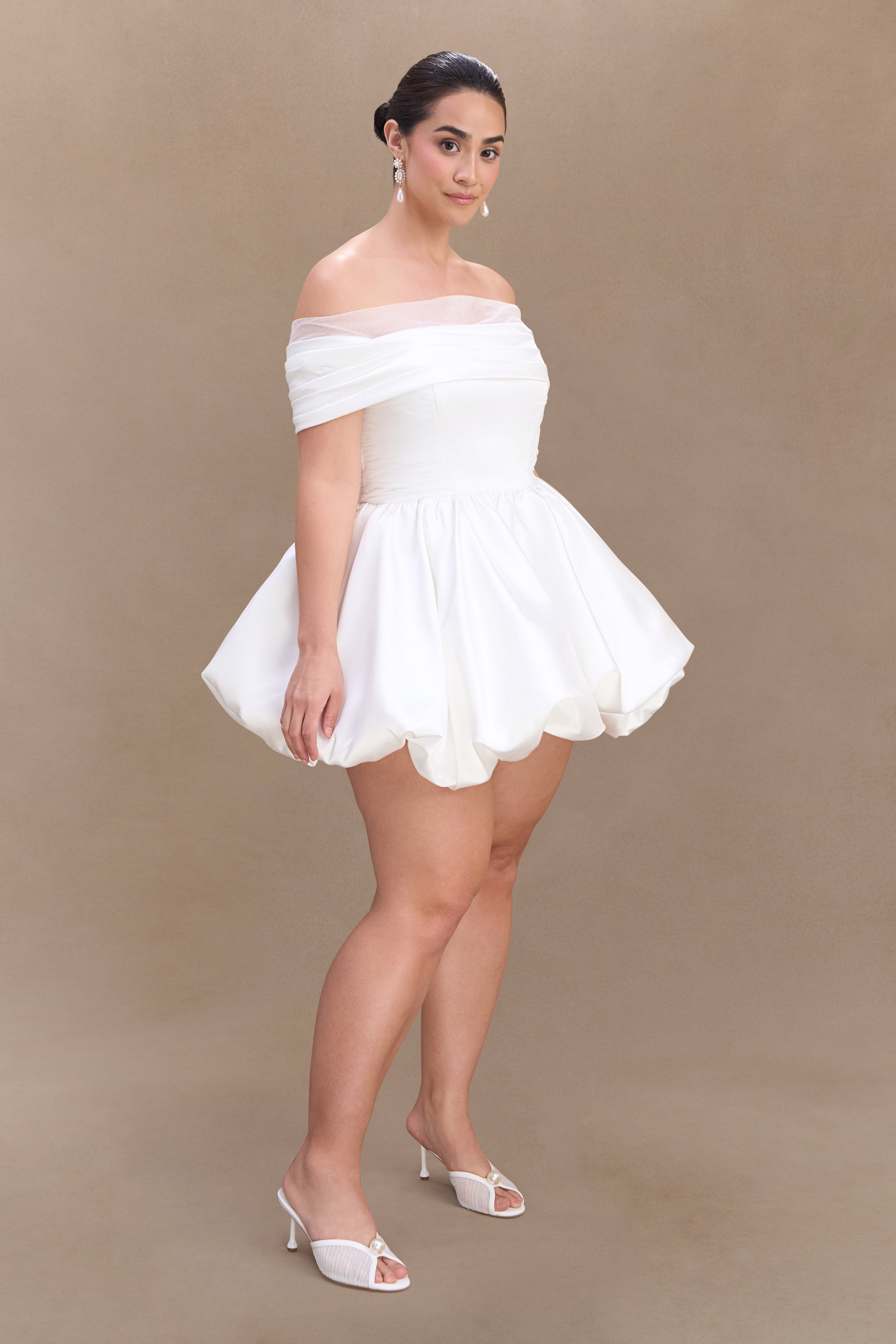 Lauretta Off Shoulder Mini Dress in White – Chic&Drifts