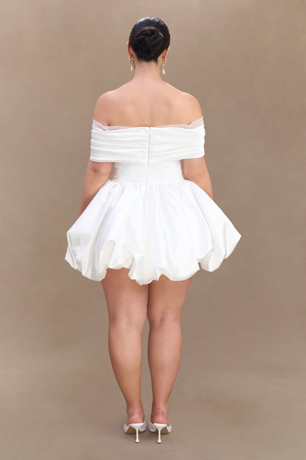 Lauretta Off Shoulder Mini Dress in White – Chic&Drifts
