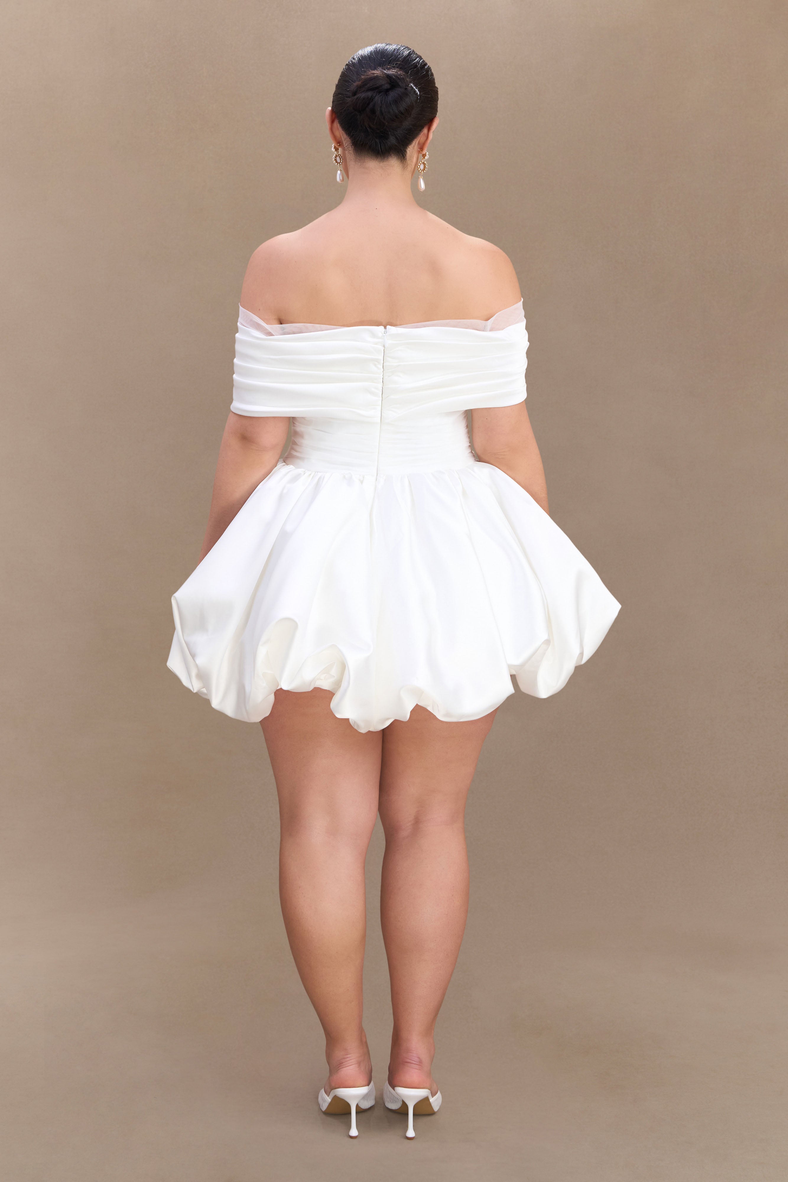 Lauretta Off Shoulder Mini Dress in White – Chic&Drifts