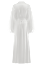 Sullivan Satin Bridal Robe With Lace in Ivory – Chic&Drifts