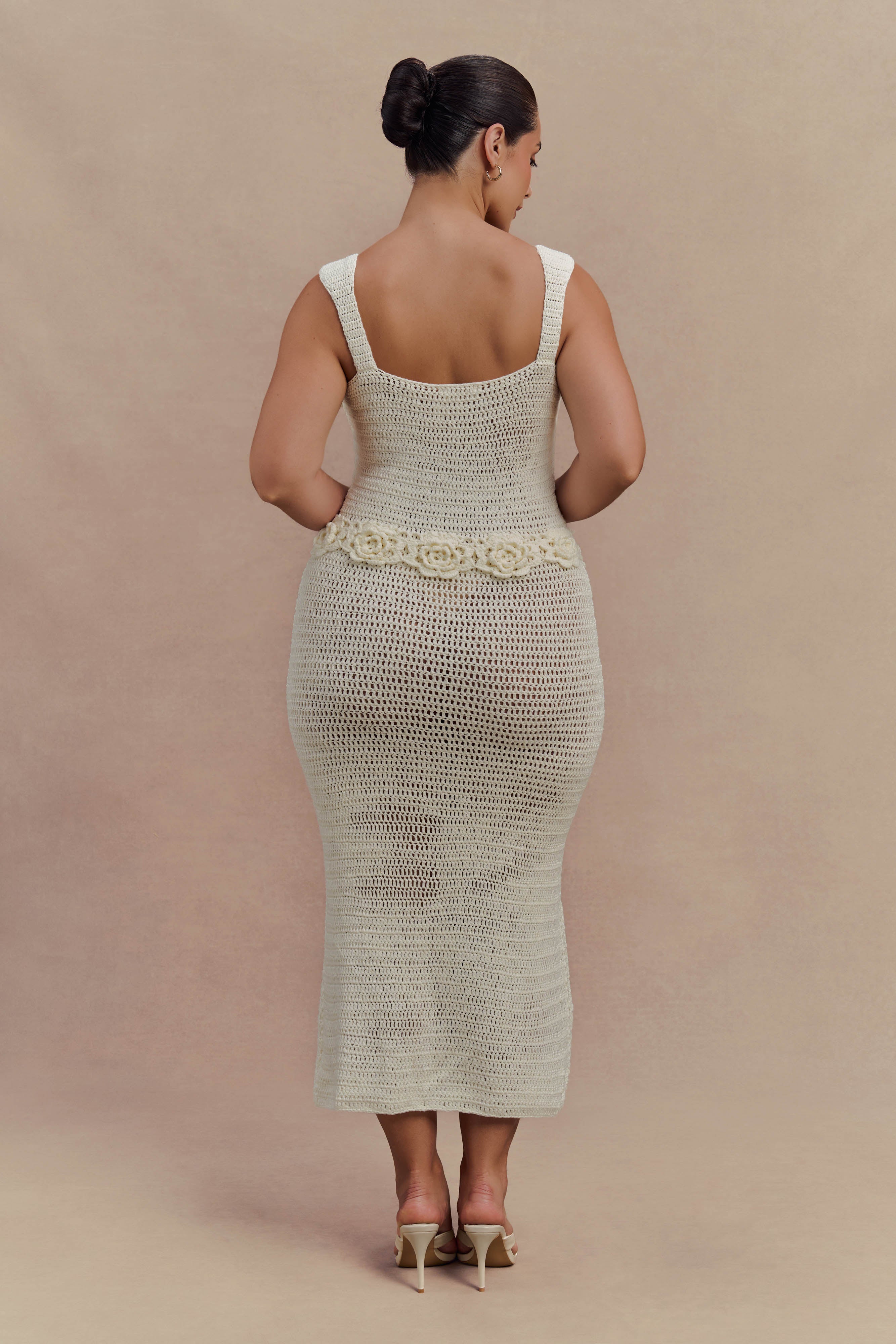 Teagan Floral Hand Crochet Midi Dress in Ivory – Chic&Drifts