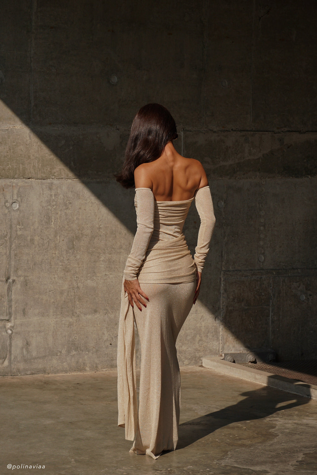 Ingrid Metallic Knit Maxi Dress in Bronze – Chic&Drifts